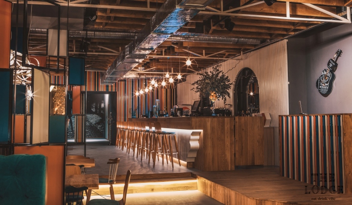 美國復古風格的羅馬尼亞小屋餐廳家具定制方案