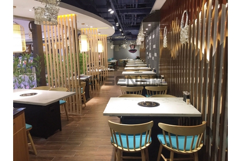 新中式火鍋桌成為火鍋店的新寵。你知道怎么買嗎？